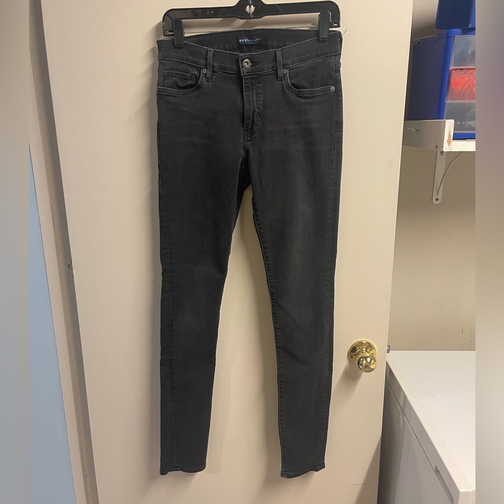 Levi’s black empire skinny jeans